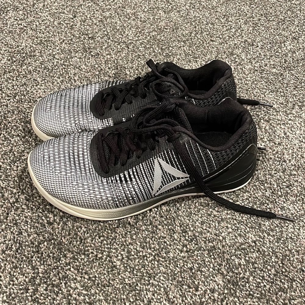 Reebok Nano7 Women's Size 8. Great Condition.